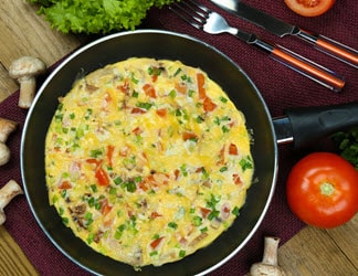 camp cooking - one-pan big breakfast omelette