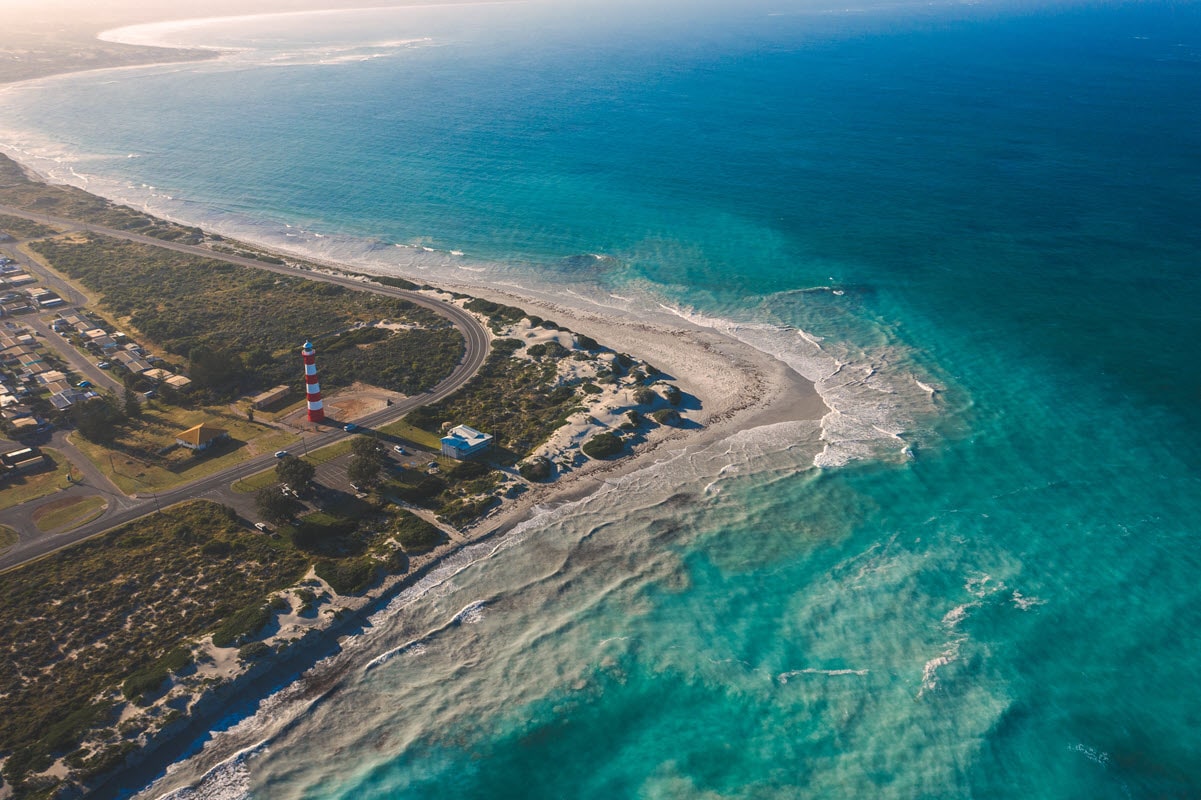 View of Point Moore Lighthouse and the coastal area of Pages Beach in Geraldton, WA.