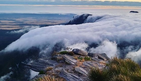Bluff Knoll travelling photography by smilingadventurer.